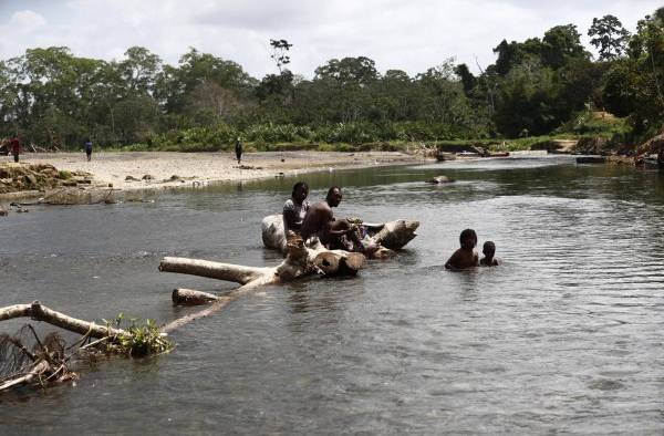 Migrantes persiguen sus sueños en medio de la mortífera pandemia de la covid-19