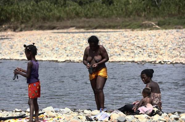 Migrantes persiguen sus sueños en medio de la mortífera pandemia de la covid-19