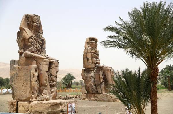 Luxor destino turístico por los edificios históricos