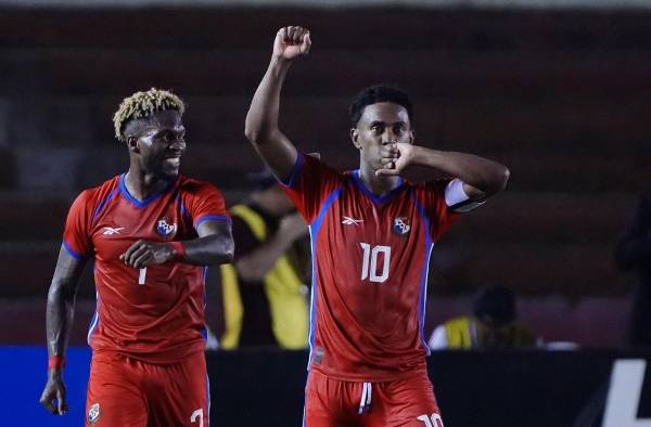 Edgar Yoel Bárcenas celebrando su gol contra Costa Rica.