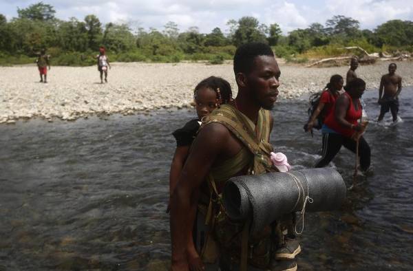 Migrantes persiguen sus sueños en medio de la mortífera pandemia de la covid-19