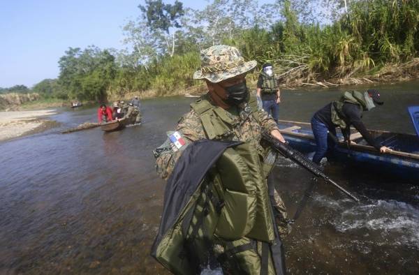 Migrantes persiguen sus sueños en medio de la mortífera pandemia de la covid-19