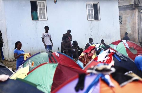 Migrantes persiguen sus sueños en medio de la mortífera pandemia de la covid-19