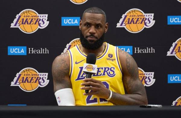 El jugador de Los Ángeles Lakers, LeBron James.