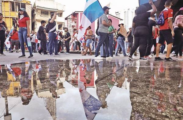 Las protestas en el país cumplieron este martes 10 días consecutivos en contra del contrato minero.