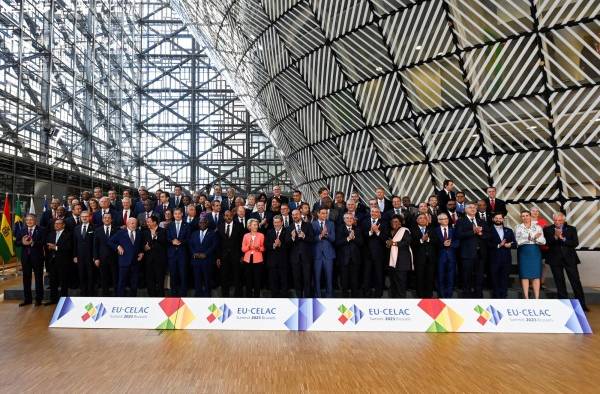 Foto de los líderes que participaron en la cumbre en la ciudad de Bruselas.