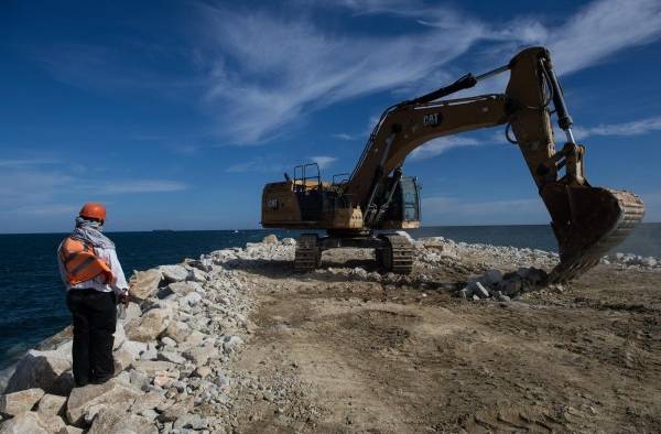 Se está creando un corredor comercial en el Istmo de Tehuantepec, que une el Océano Pacífico con el Golfo de México en la parte más estrecha de México -entre los estados de Oaxaca y Veracruz.