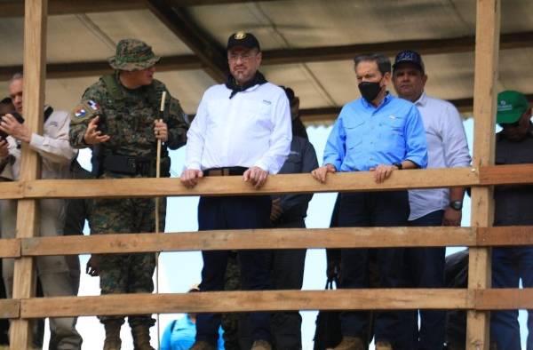 Cortizo y Chaves ‘conversan’ sobre seguridad, colaboración fronteriza y migración.