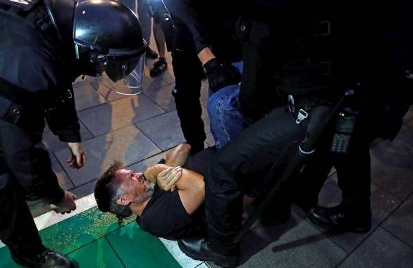 Activistas independentistas intentan paralizar el Aeropuerto de Barcelona