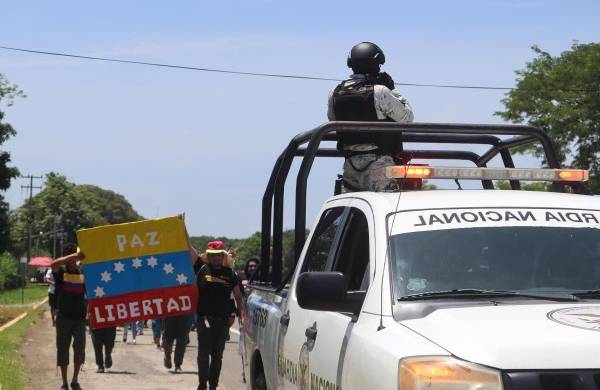 Haitianos y africanos se unen a caravana migrante de venezolanos