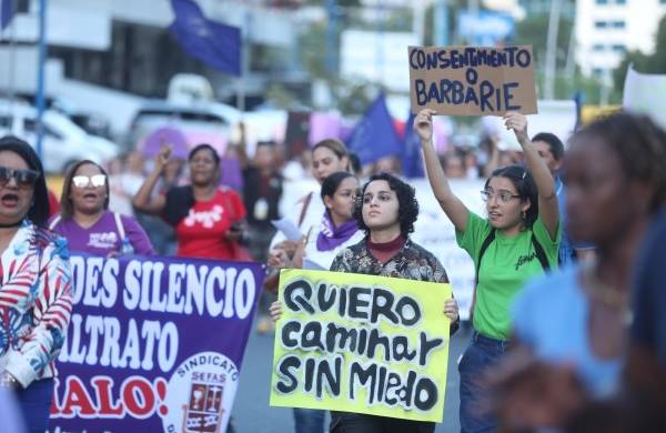 Manifestaci&oacute;n contra la violencia a la mujer