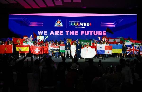 La inauguración de la Olimpiada Mundial de Robótica fue ayer en el Panamá Convention Center con la presentación de los distintos bailes folklóricos representativos de cada región del país.