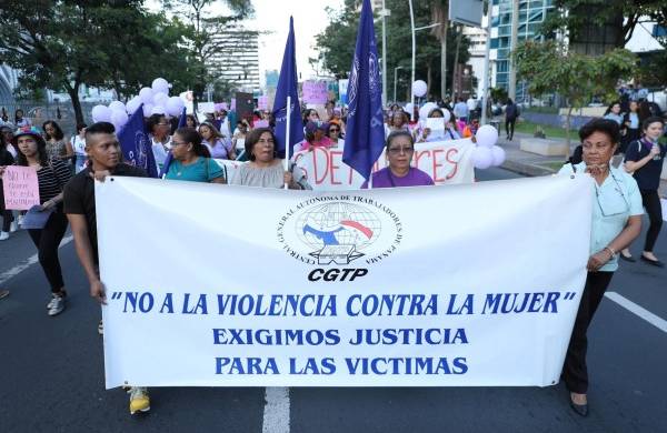 Manifestaci&oacute;n contra la violencia a la mujer