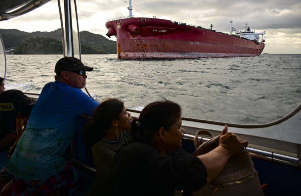 ‘Ningún buque llega a puerto sin la autorización del Canal’, recordó Quijano.