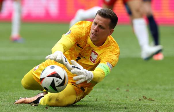 Wojciech Szczęsny durante un partido con Polonia en la Eurocopa 2024.