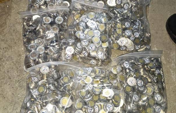 Durante el conteo se logró contabilizar un total de 183 mil 302 balboas en monedas falsas.