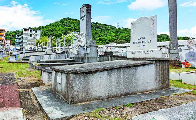 El recorrido pasa por siete cementerios ubicados en Santa Ana, San Felipe y el Chorrillo.