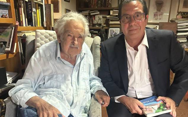 ‘Fui a visitar a Pepe Mujica y a Lucía. Estar en su casa y poder conversar es un privilegio’, dijo Torrijos.