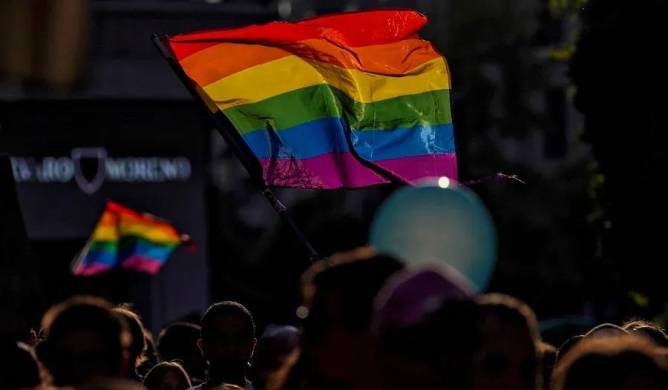 Para participar en esta investigación se debe ser mayor de edad, identificarse como LGBTIQ+ y residir en Panamá.