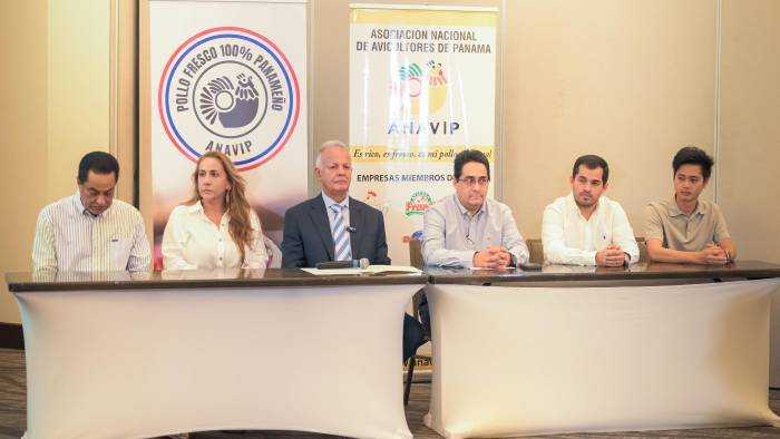 Representantes de la Anavip, durante la conferencia de prensa este martes.