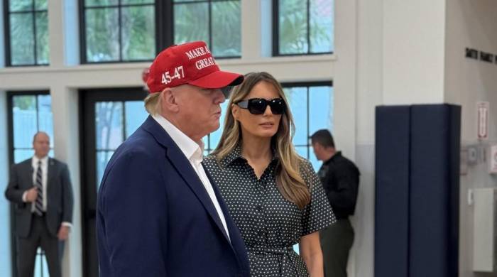 El expresidente de Estados Unidos y candidato republicano, Donald Trump, junto a su esposa, Melania Trump.