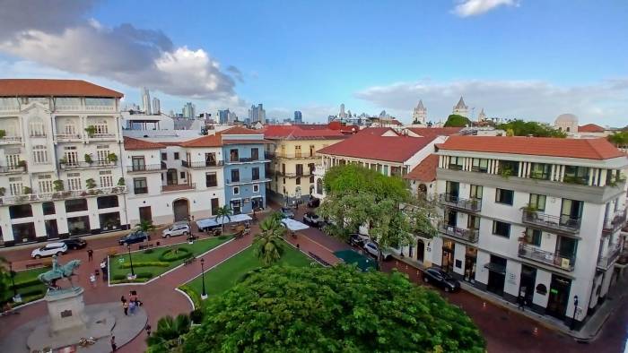 El Casco Antiguo se encuentra entre las zonas con extensión de venta de bebidas alcohólicas, con el Decreto Berenjena