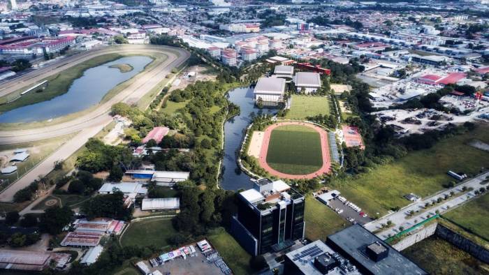 Fotomontaje y render del Centro de Alto Rendimiento en construcción junto al hipódromo.