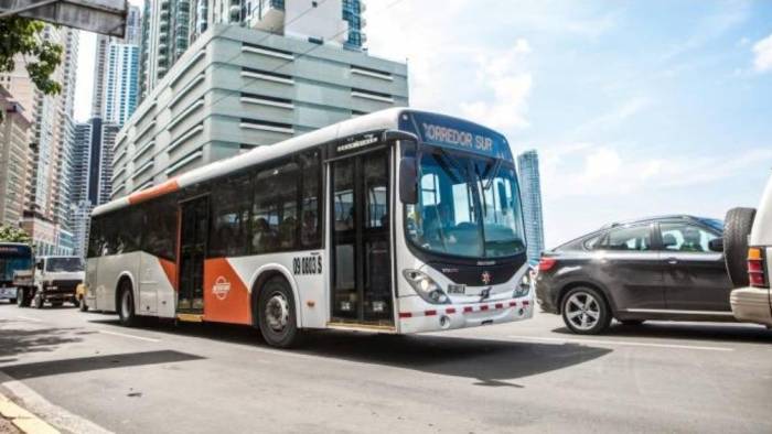 MiBus detalló que no hay reporte de heridos.