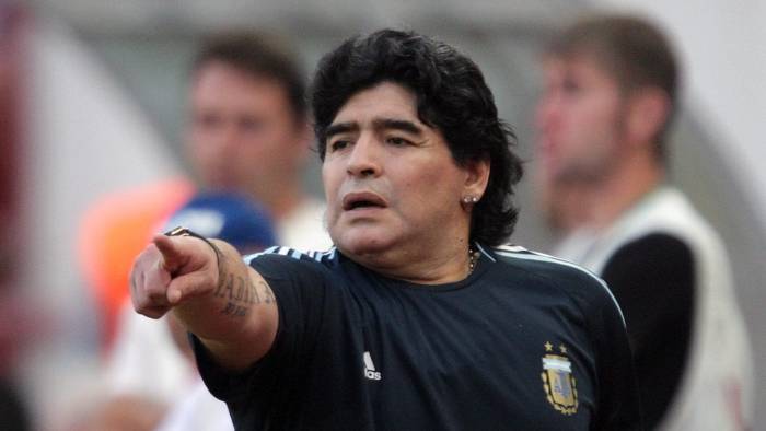 Fotografía de archivo del entonces seleccionador argentino Diego Maradona durante un partido amistoso disputado entre Rusia y Argentina el 12 de agosto de 2009 en Moscú.