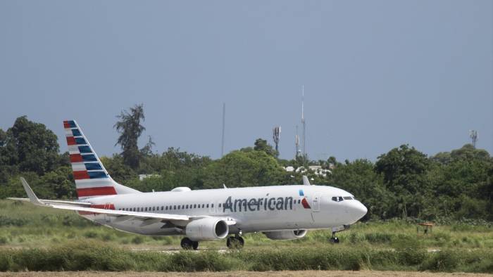 Fotografía de un avión de la compañía American Airlines. EFE/Orlando Barría