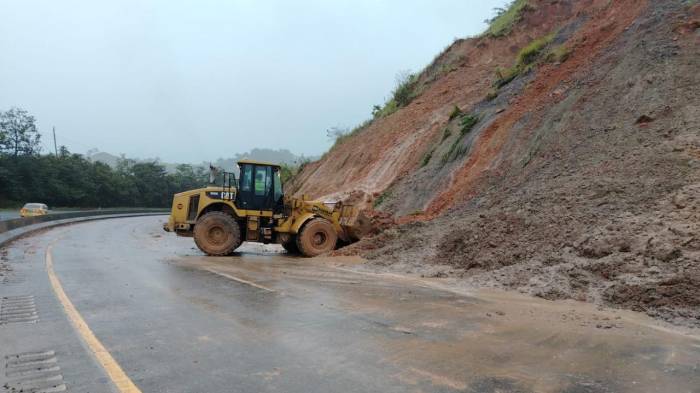 Di Bilio explicó que se presenta una saturación excesiva de agua en los suelos tanto de las montañas como en las áreas bajas.