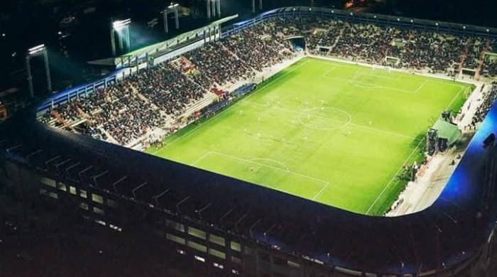 Ubicado en la ciudad de El Alto, el estadio representa una dificultad adicional a las capacidades deportivas de los visitantes.