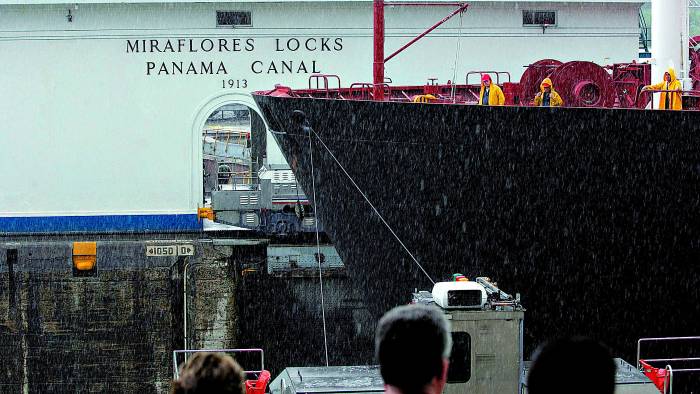 Greene contó que durante la etapa estadounidense de la construcción del Canal murieron 6.000 personas y la mayoría de dicha cifra no provenía de dicho país.