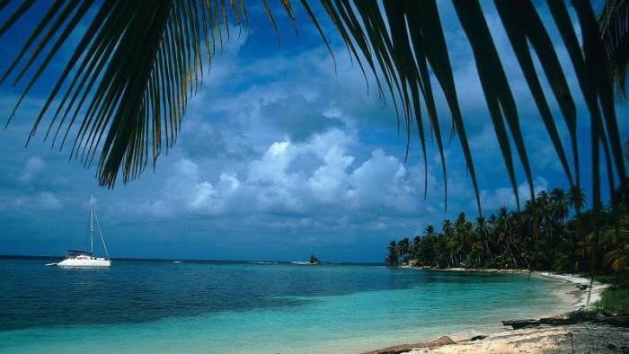 Foto de una playa del archipiélago de San Blas en Panamá.