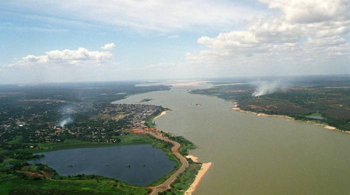 Fotografía de archivo de la vista del río Orinoco, el más importante de Venezuela, con una longitud de2.140 Km, de los que 1.670 kilómetros son navegables.