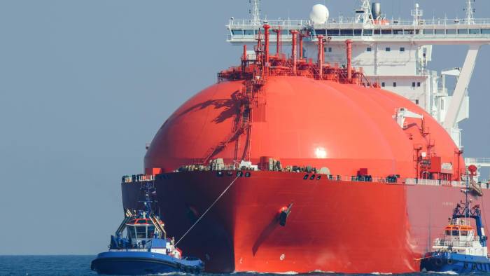 Los barcos tanqueros son diseñados para el transporte de petróleo y sus derivados.