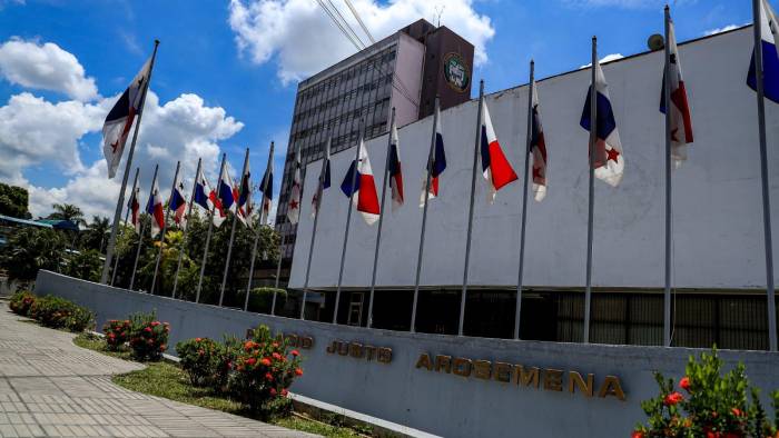 En los comicios del pasado domingo, los candidatos independientes hicieron historia al lograr 20 escaños en la Asamblea Nacional.