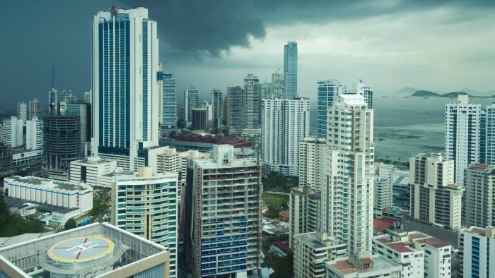 Cielo nublado en la ciudad de Panamá.