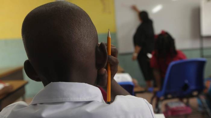 La cantidad de estudiantes por salón es uno de los problemas del sistema educativo.