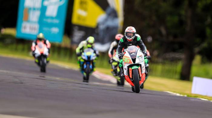 En la categoría SBK 1000cc exp, la victoria fue para el piloto colombiano invitado Alfonso Linares.