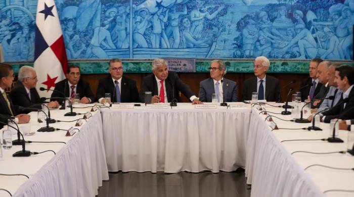 El presidente Mulino se reunió ayer con los dirigentes de los partidos políticos para conversar sobre el futuro de la CSS.