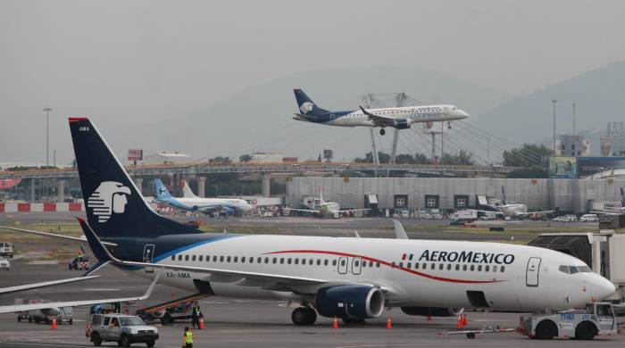 Vista general de las pistas del Aeropuerto Internacional de Ciudad de México (México). EFE/Sáshenka Gutiérrez