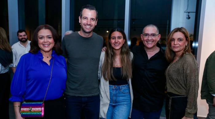 Lorena Aparicio, Ricardo Boyd, Lorena Osorio David Aparicio Robles y Vivian Salamero