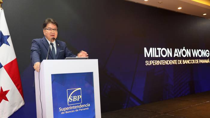 Miltón Ayón Wong, titular de la Superintendencia de Bancos de Panamá.