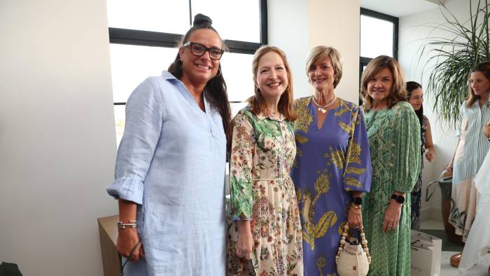 Gail Grabczynski, Eugenia de Jiménez, Cuqui Campagnani y Beatriz Galindo