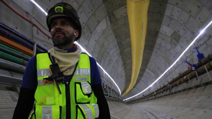 Vista del tunel dentro de la Línea 3 del Metro de Panamá.