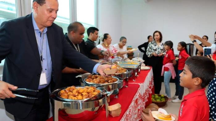 En la degustación el personal del ITSE presentó unos ocho platillos elaborados a base de harina de pescado.