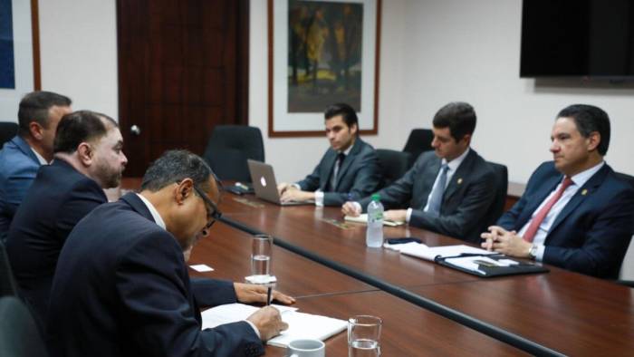 Reunión entre las autoridades del MICI y representantes de Naicco.