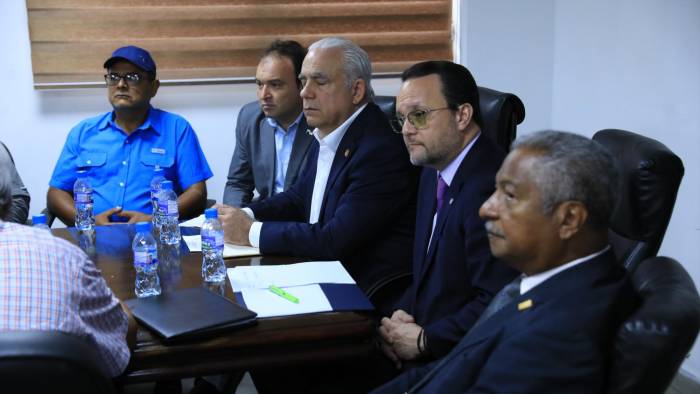 Linares y Moltó se reunieron este 18 de diciembre con la cadena de arroz.