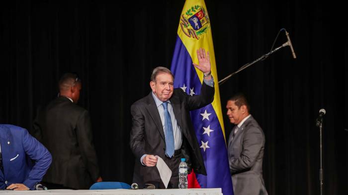 El líder opositor se dirigió a los venezolanos en el Teatro Anayansi.